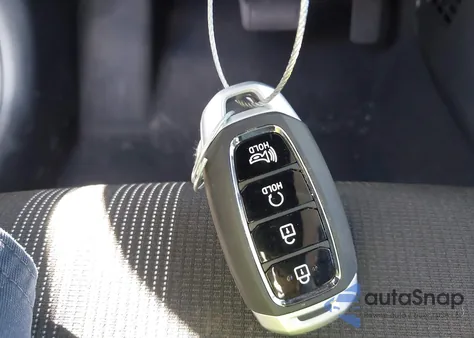 2025 Hyundai Venue Sel z USA, uszkodzony, nr VIN KMHRC8A37SU387675